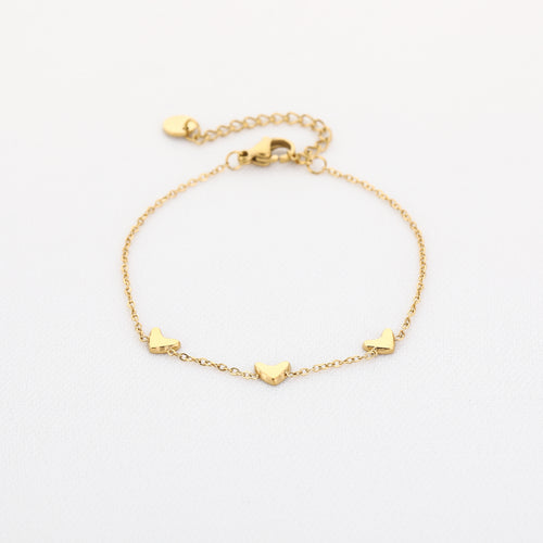 Armband met hartjes goud