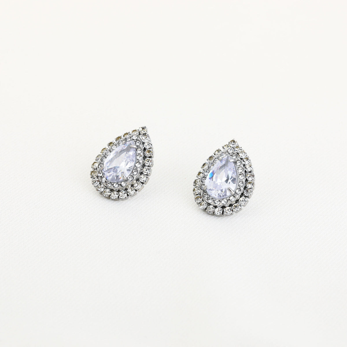 Oorbellen Druppelvormig strass zilver