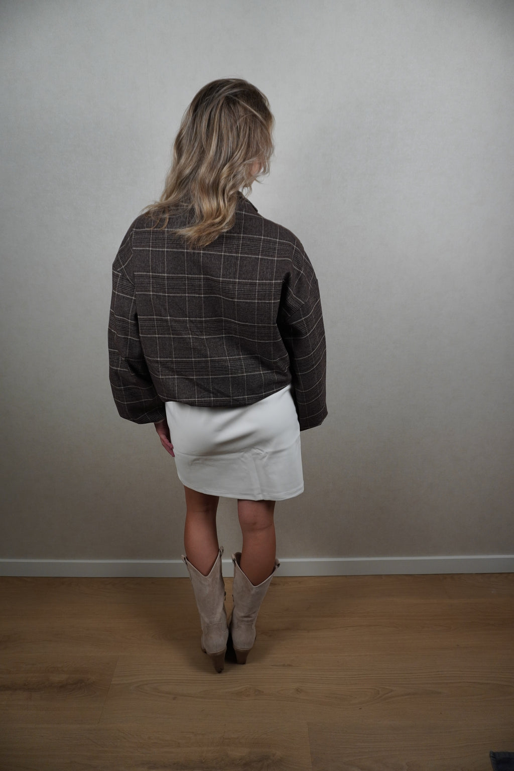 Jas Laura bruin