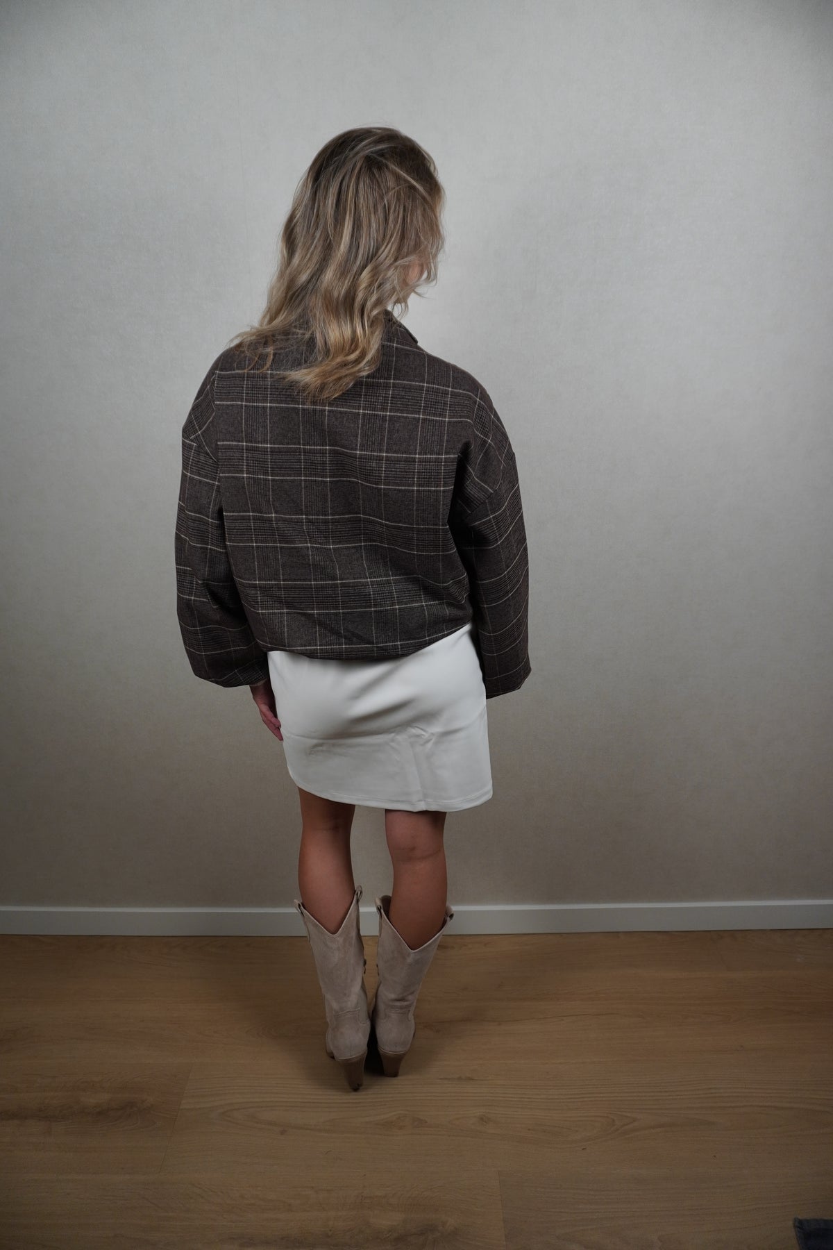 Jas Laura bruin