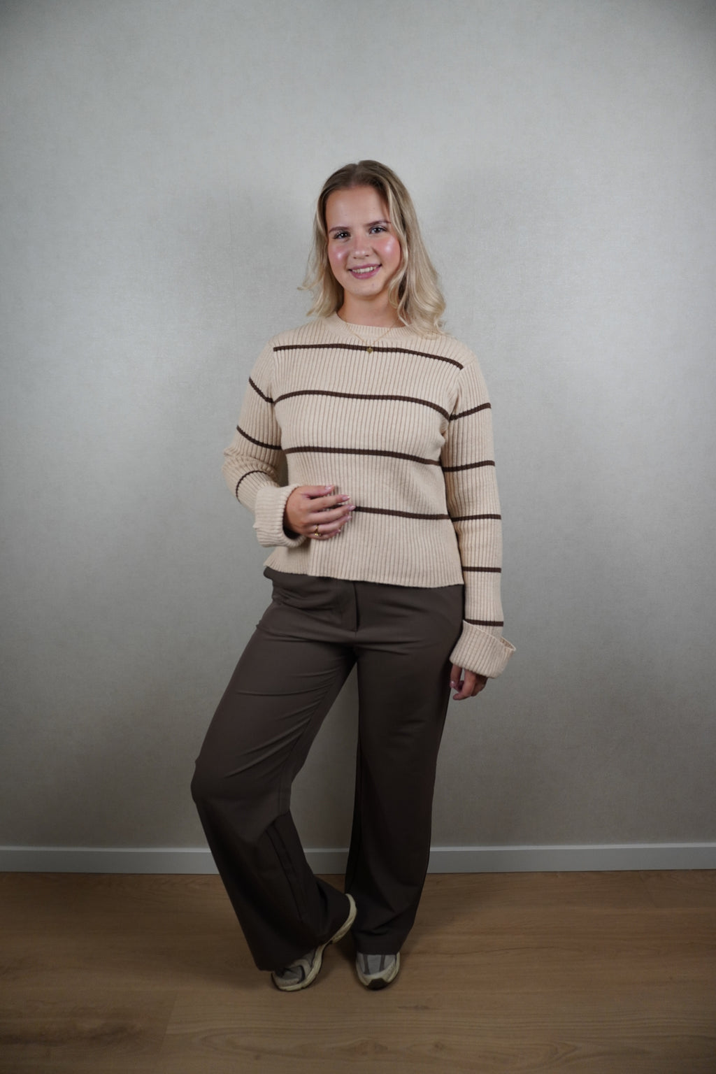 Trui Marije beige
