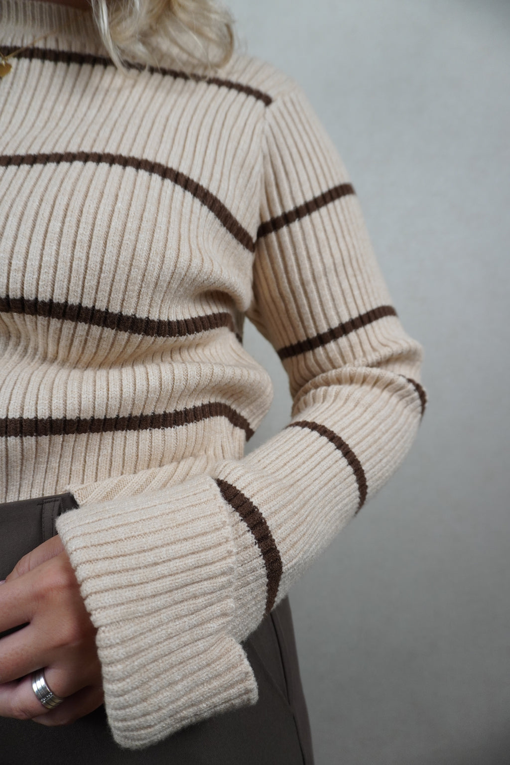 Trui Marije beige